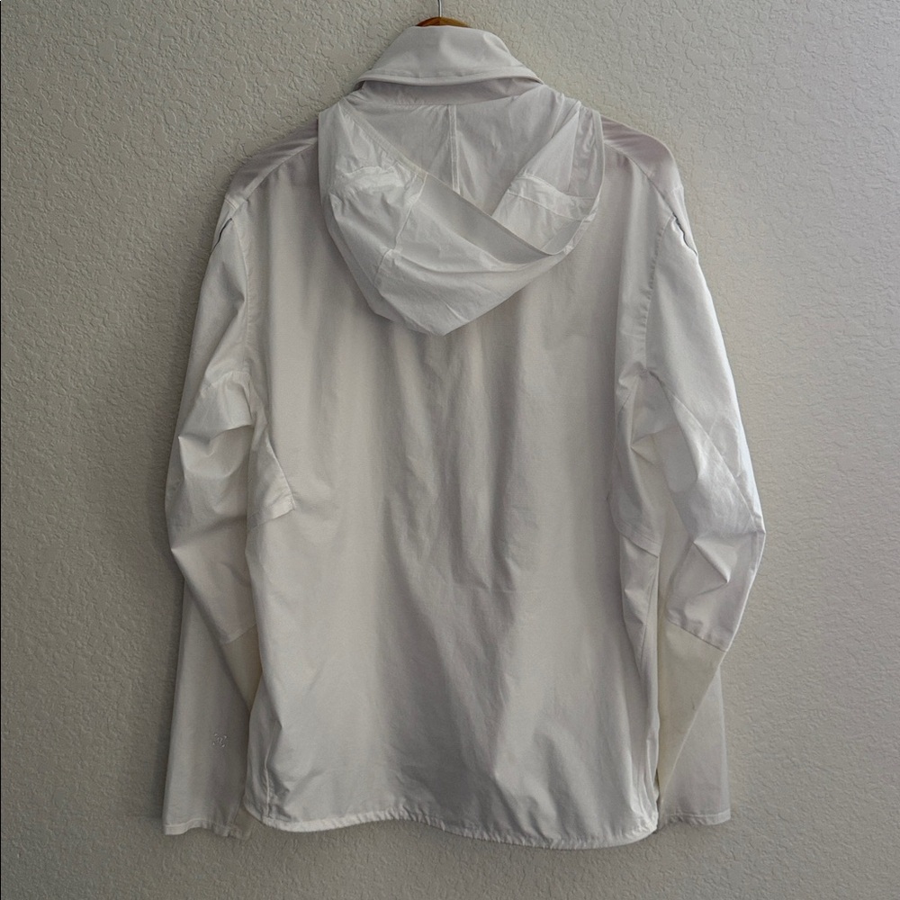 Lululemon "Active Jacket" Size L - image 4
